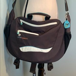 Sherpani Laptop Messenger Bag